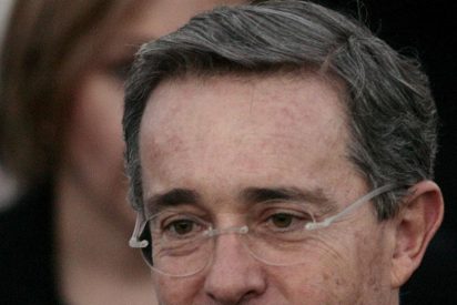 Uribe pide que la investigaci&oacute;n contra &eacute;l sea p&uacute;blica