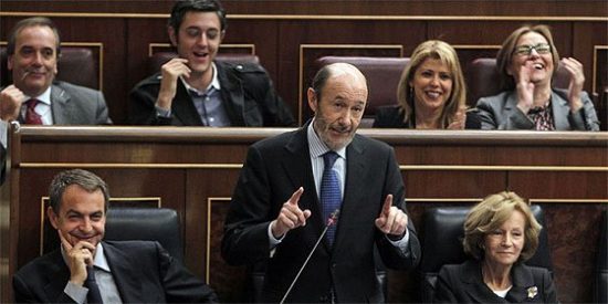 El Gobierno Zapatero quiere 'embarrar' el campo