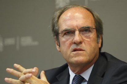 Gabilondo lamenta que Madrid y Valencia no impulsen la Escuela 2.0