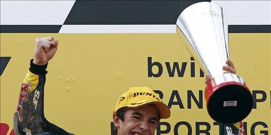M&aacute;rquez logra una victoria espectacular y roza el t&iacute;tulo