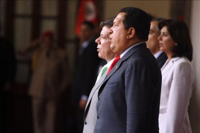Ch&aacute;vez anhela que una "fuerza extra&ntilde;a" no vuelva a da&ntilde;ar la relaci&oacute;n con Colombia