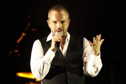 Miguel Bos&eacute; se reencuentra con el p&uacute;blico venezolano y evita lo pol&iacute;tico
