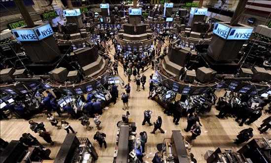 Wall Street cierra con un descenso del 0,8 por ciento en el Dow Jones de Industriales