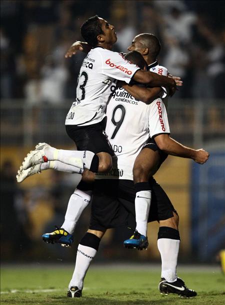 El Corinthians recupera el liderato a tres jornadas del final de la Liga de Brasil