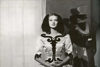 Espectaculares dise&ntilde;os de Balenciaga se exponen en el Reina Sof&iacute;a de Nueva York