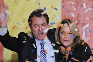 Fin del experimento en Catalu&ntilde;a y batacazo socialista