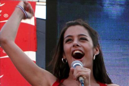 Larissa Riquelme pide a Sara Carbonero que le preste a Casillas