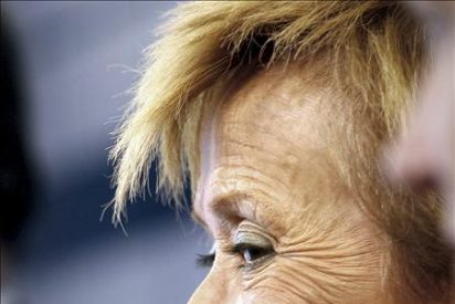 Colectivos de mujeres organizan un homenaje a De la Vega, al que faltaron varias ministras del Gobierno