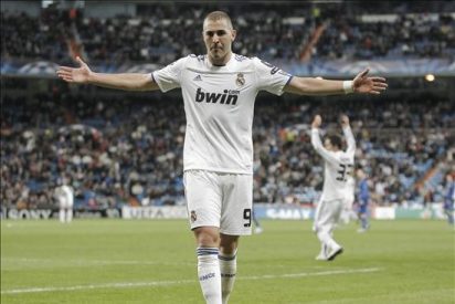 4-0. Benzema recupera la autoestima frente al Auxerre