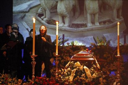 Granada honra a Morente, que ya descansa junto a la Alhambra