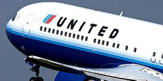 Expulsan a una familia de un avi&oacute;n de United Airlines porque su hija de 2 a&ntilde;os se neg&oacute; a usar mascarilla