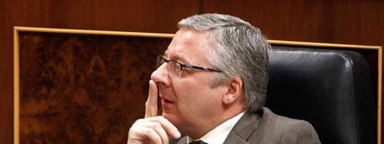 Un estado de alarma 'inevitable' con aroma 'franquista' para proteger al Gobierno