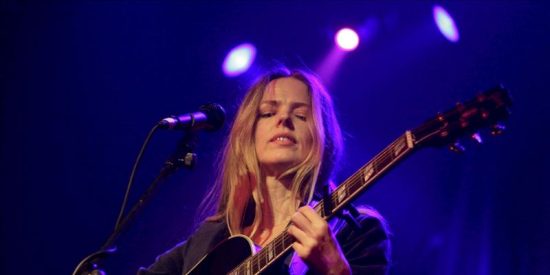 Christina Rosenvinge viaja por los mitos femeninos en "La joven Dolores"