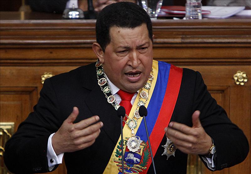 Chávez se muestra conciliador y anuncia su disposición a renunciar a los poderes