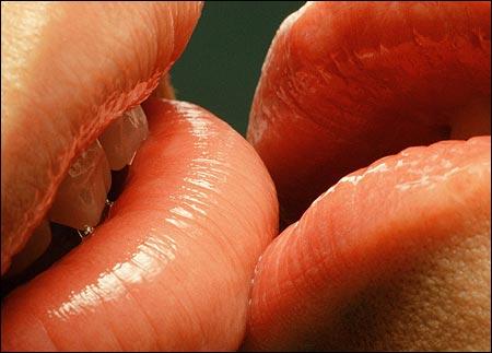 Se recuerda m&aacute;s el primer beso que perder la virginidad