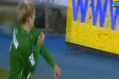 Un jugador de la Real Sociedad provoca al Getafe se&ntilde;al&aacute;ndose la ikurri&ntilde;a de la camiseta al marcar un gol