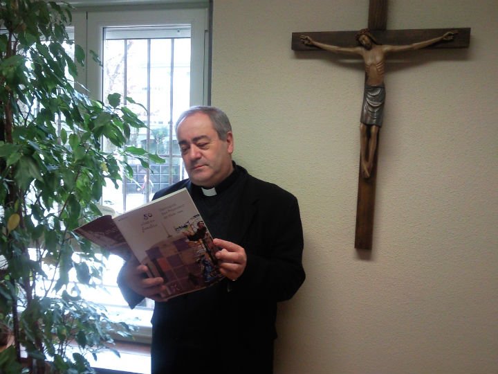 La parroquia de San Francisco de Oviedo en papel de revista