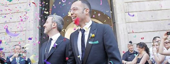 El creador de 'S&aacute;lvame' y 'La Noria', &Oacute;scar Cornejo, se casa con el diputado del PSC Jaume Collboni
