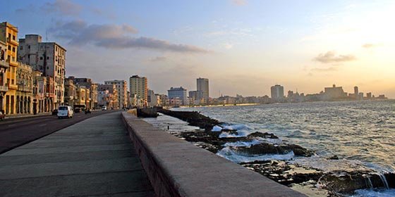 Cuba, en alerta por huracanes y el aumento de los precios de los alimentos