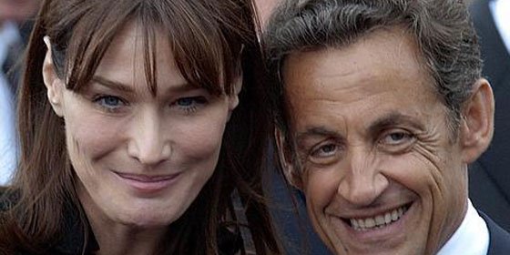 Carla Bruni espera gemelos