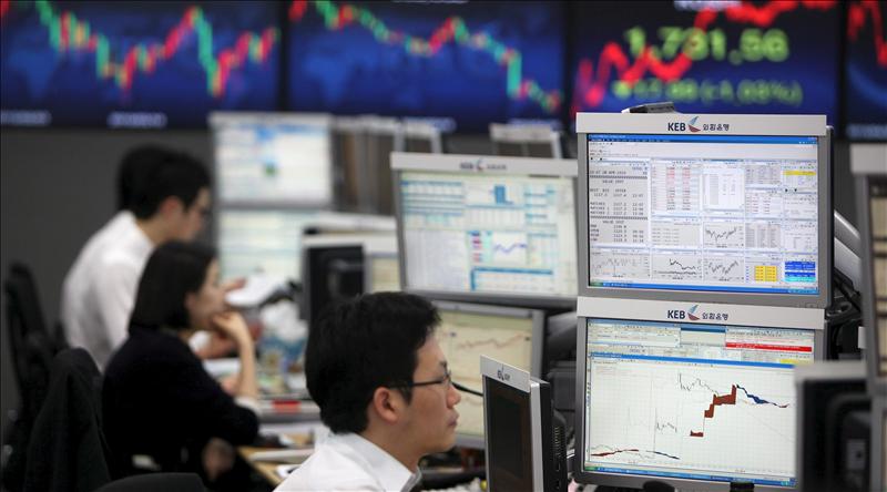 El índice Kospi bajó 4,01 puntos, el 0,18 por ciento, hasta 2.167,18 puntos