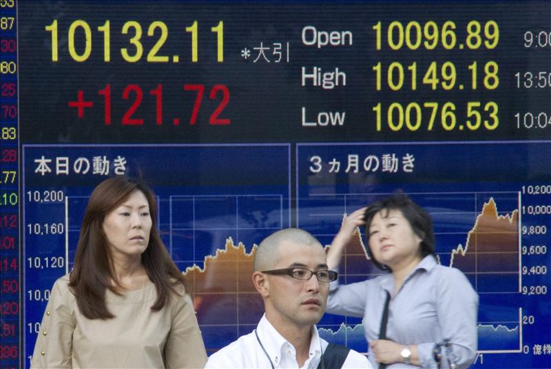 El yen y la inquietud por EEUU arrastran al Nikkei