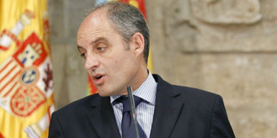 ¿Dimitir Camps? ¡Qué le corten la cabeza!
