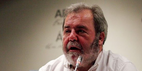 La Cadena SER despide a Carlos Carnicero para silenciar sus cr&iacute;ticas