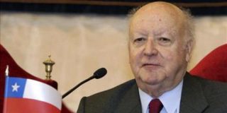 Jorge Edwards gana el Premio Gonz&aacute;lez-Ruano de Periodismo