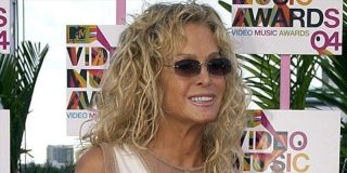 Ryan O'Neal dice que su hijo no ha superado la muerte de Farrah Fawcett
