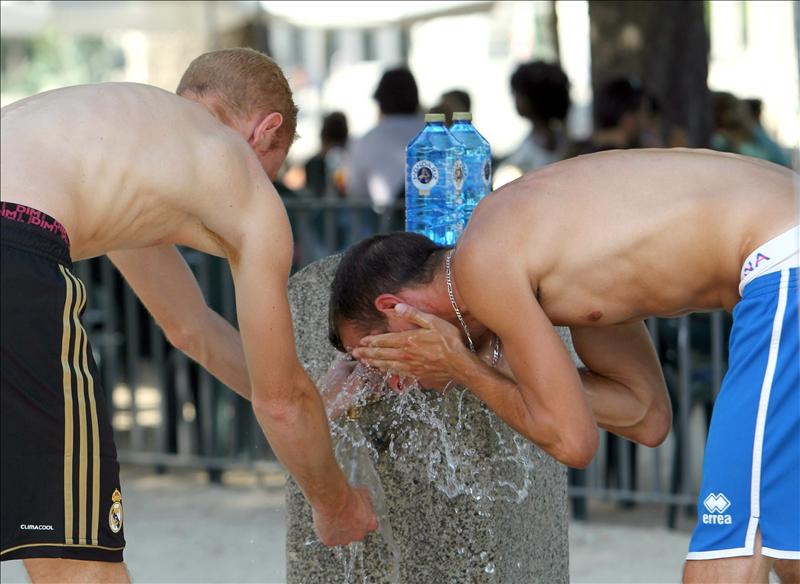 Catorce provincias en alerta amarilla por calor o tormentas