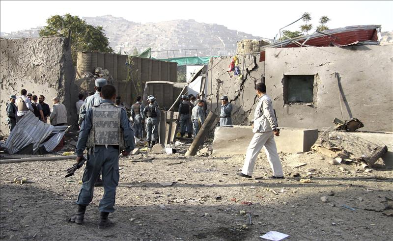Ocho muertos en un ataque suicida talib&aacute;n en el Consejo Brit&aacute;nico en Kabul