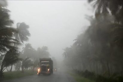 El hurac&aacute;n "Irene" se encamina hacia EEUU mientras azota al Caribe