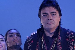 El bailaor Antonio Canales, pillado haci&eacute;ndole una felaci&oacute;n a su novio en la playa