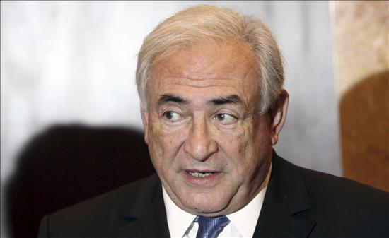 Strauss-Kahn vuelve a Francia, tras su calvario en EEUU