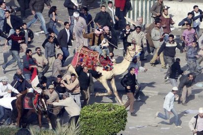 El jefe de la Junta Militar egipcia testifica en el juicio de Mubarak