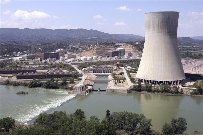 El PSOE propone que todas las centrales nucleares estén cerradas en 2028