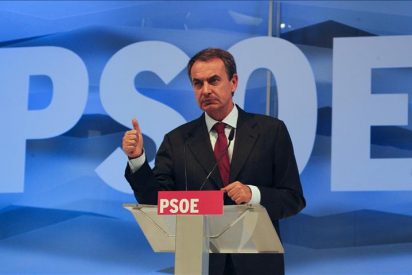 Zapatero asegura que ha hecho lo que deb&iacute;a y la historia dar&aacute; gracias al PSOE