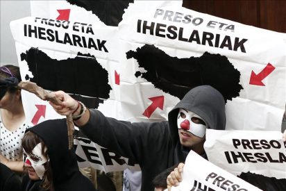 ETA anuncia que colaborar&aacute; con la Comisi&oacute;n Internacional de Verificaci&oacute;n