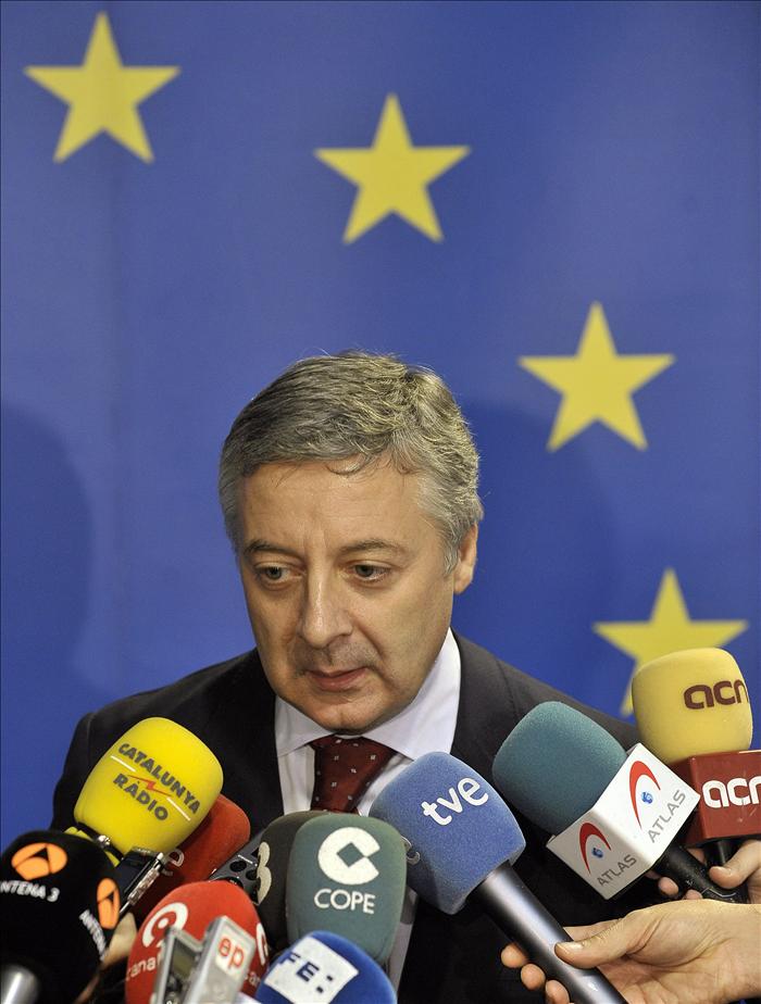 Peque&ntilde;as diferencias entre la gasolinera de Blanco y la h&iacute;pica de Bono