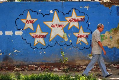 El cubano Ren&eacute; Gonz&aacute;lez obtiene su libertad, pero deber&aacute; permanecer en EE.UU.