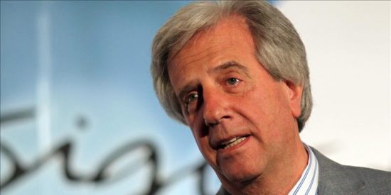 El expresidente V&aacute;zquez deja la pol&iacute;tica uruguaya y pide disculpas por la pol&eacute;mica