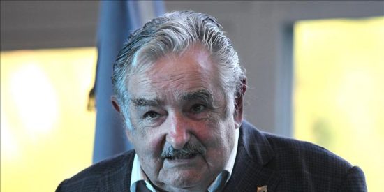 Mujica promulga la ley que evita la prescripci&oacute;n de los cr&iacute;menes de la dictadura