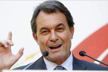 El Gobierno de Mas duplica las subvenciones a la promoci&oacute;n del catal&aacute;n en el exterior mientras recorta los gastos en Sanidad y Educaci&oacute;n