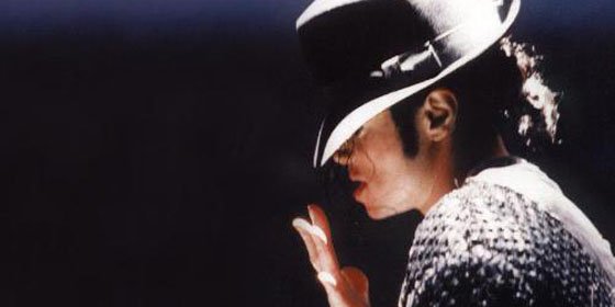 La familia de Michael Jackson homenajea al Rey del pop en Gales