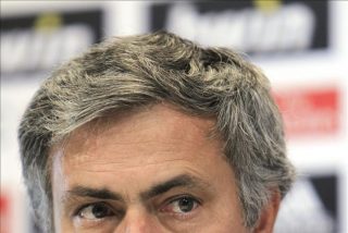 Mourinho se felicita por "terminar la historia de la clasificaci&oacute;n" y por un "partido serio"