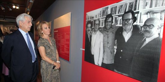 "La libertad y la vida", un paseo para conocer al Vargas Llosa m&aacute;s humano