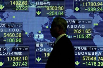 El Nikkei baja entre la renovada inquietud por Europa