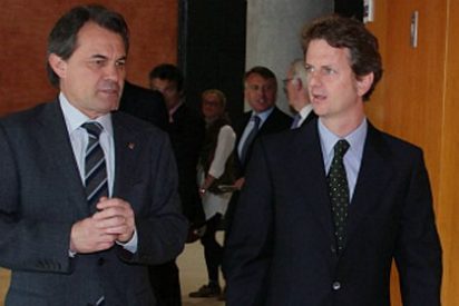 CiU premia a 'La Vanguardia' con un galard&oacute;n period&iacute;stico de 15.000 euros