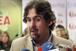 Por 'imperativo legal', los proetarras de Amaiur se quedan sin grupo